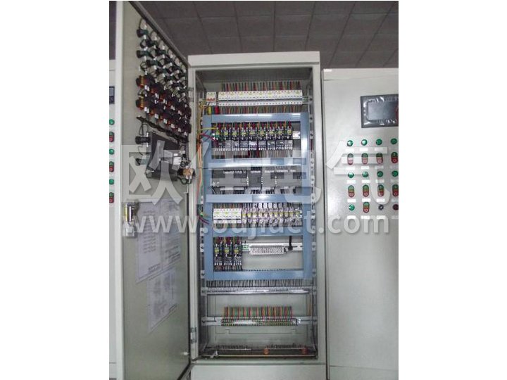 大型配电室